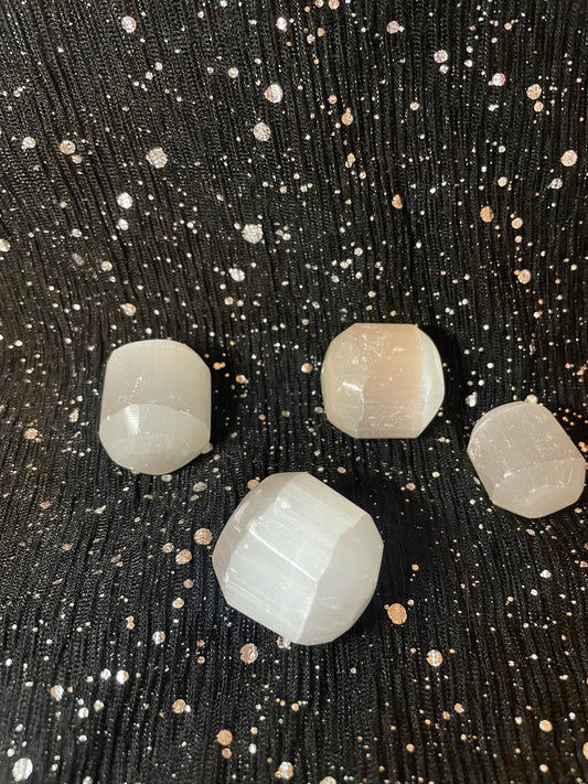 Selenite Tumbles 4pk