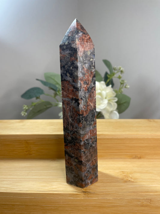Red Feldspar Granite Tower